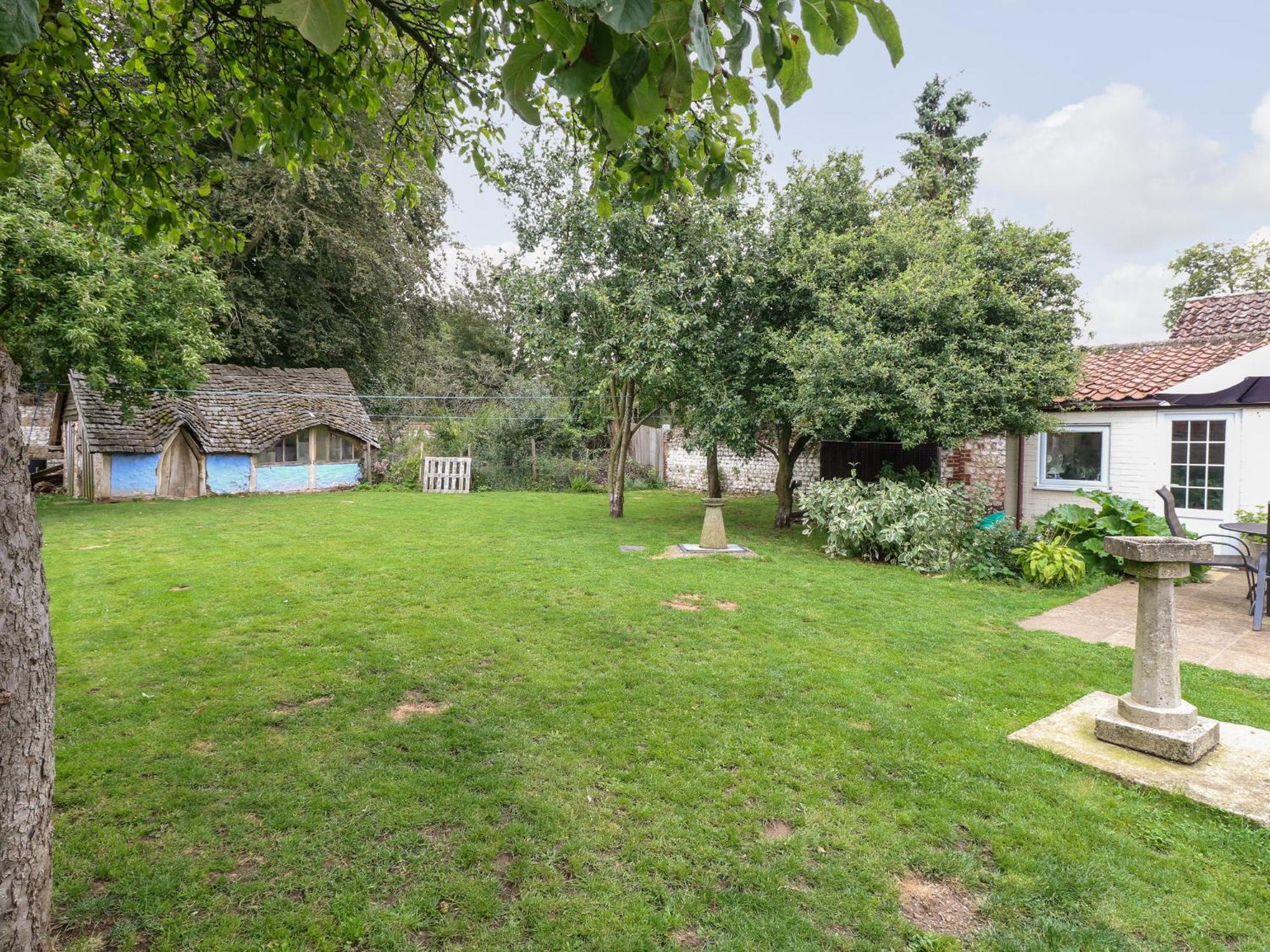 Garden House Villa Thetford Exteriör bild